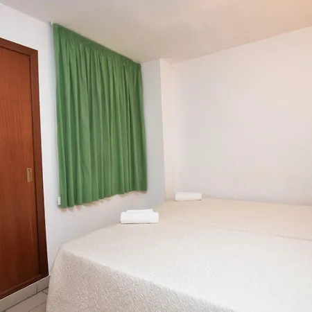 Homeholidaysrentals Calafats Ii Apartment *